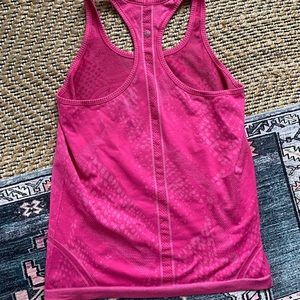 Lululemon Swifty Top size 10
